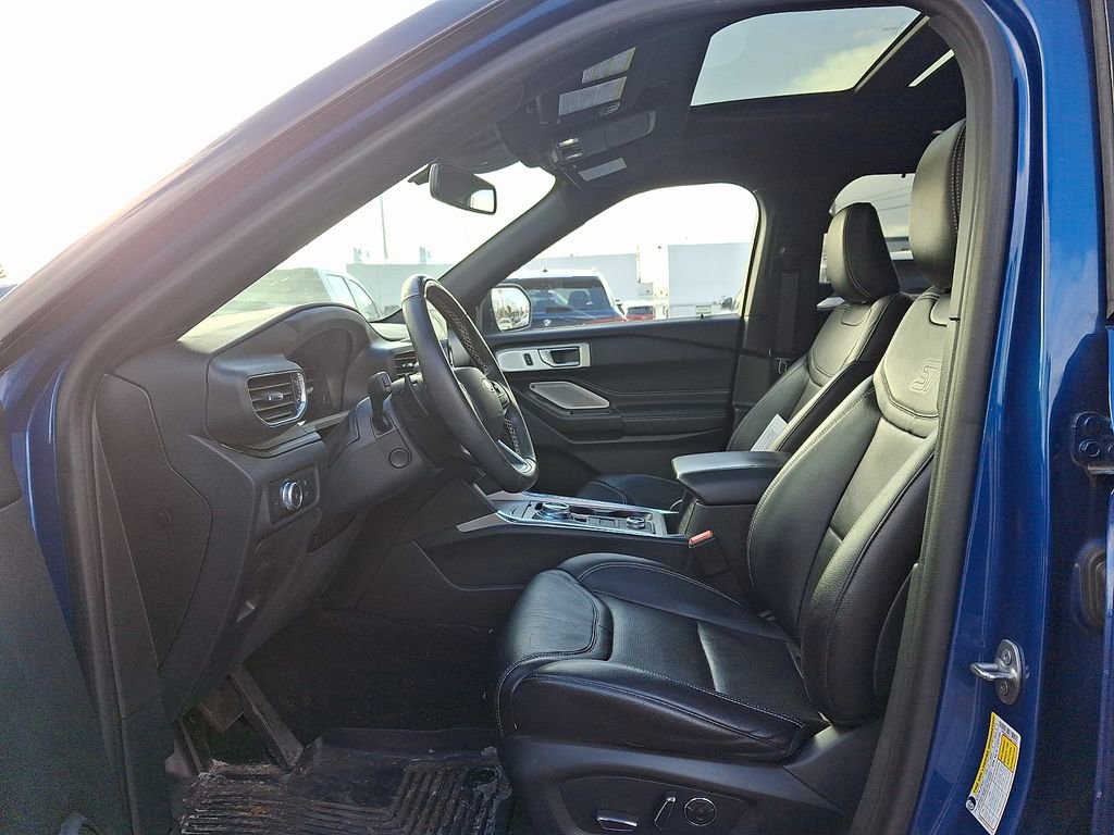 Used 2020 Ford Explorer ST w/ Premium Technology Package image 13