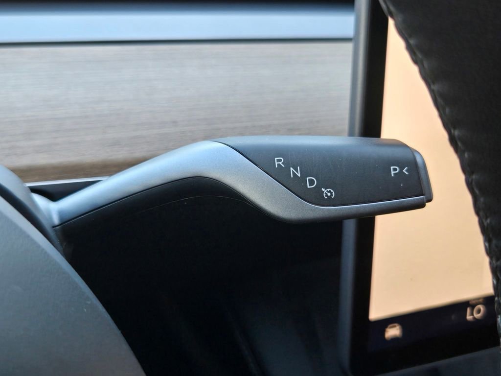 Used 2023 Tesla Model Y Long Range image 22