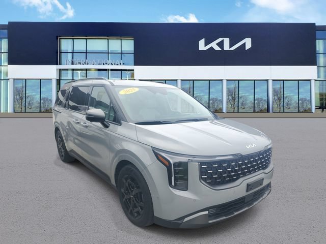 Certified 2025 Kia Carnival SX Prestige FWD image 2