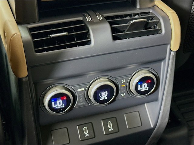 New 2026 Land Rover Defender 130 X-Dynamic SE image 27