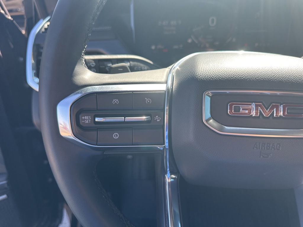 Used 2025 GMC Acadia Elevation w/ Elevation Premium Package image 10