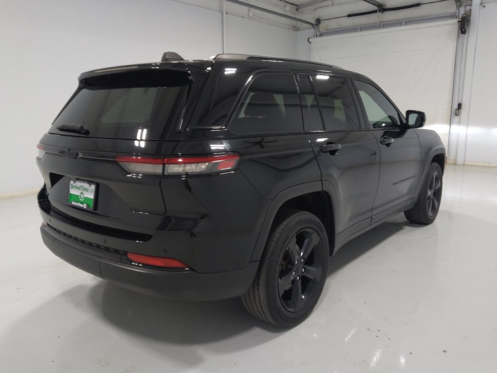 Used 2023 Jeep Grand Cherokee Altitude AWD/4WD image 9