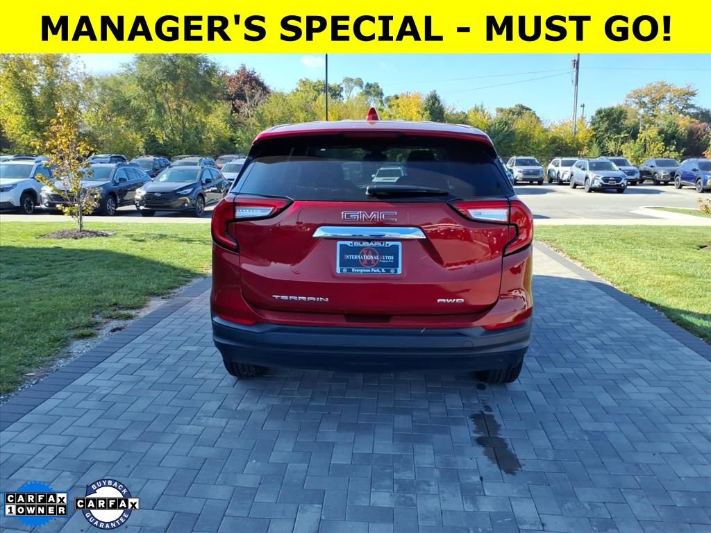 Used 2024 GMC Terrain SLE image 4