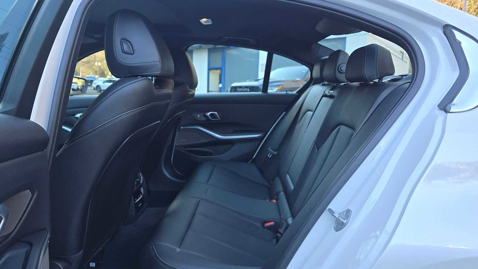 Used 2025 BMW 330i xDrive Sedan w/ M Sport Package image 16