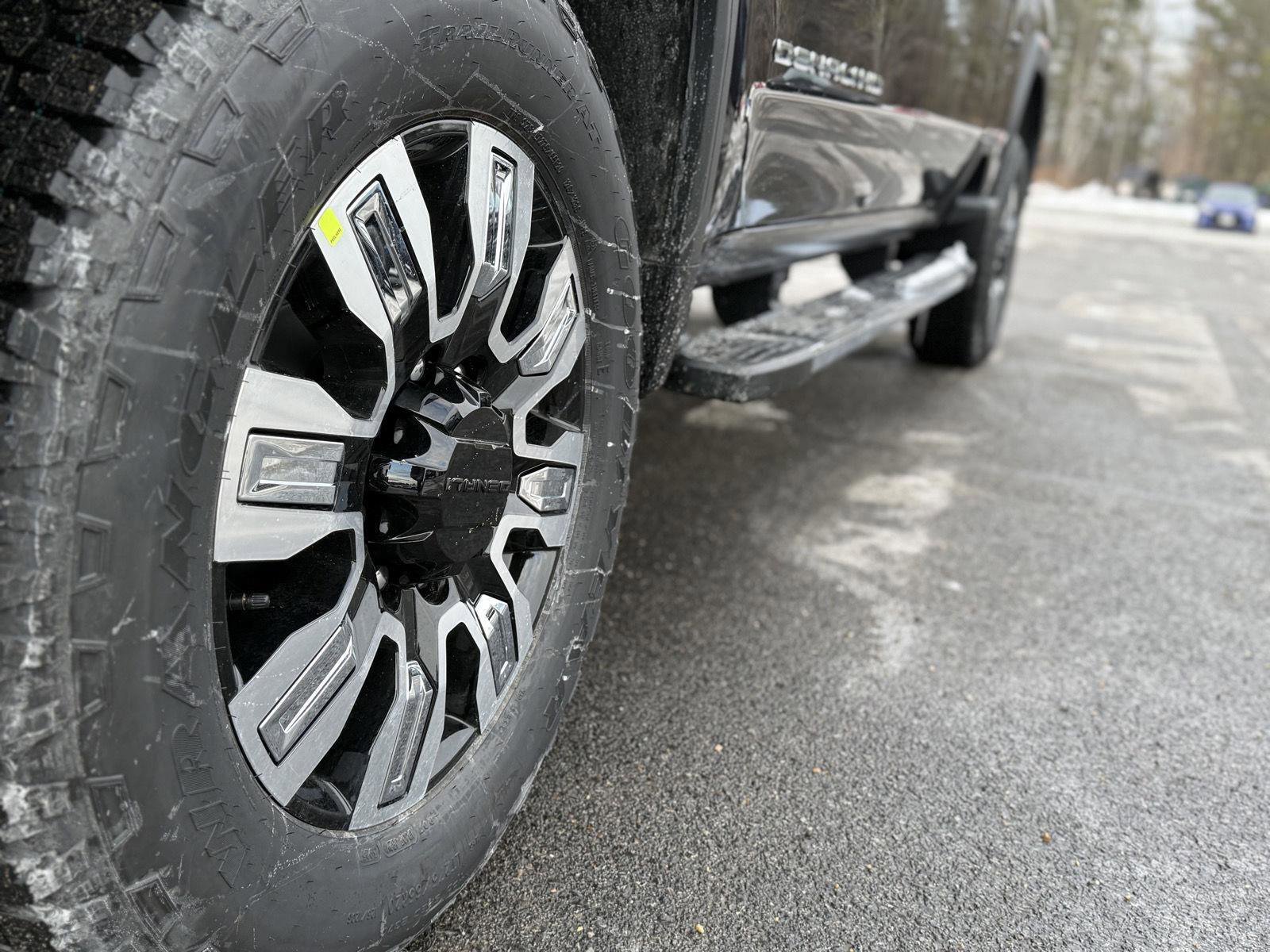 New 2026 GMC Sierra 2500 Denali w/ Denali Reserve Package image 10