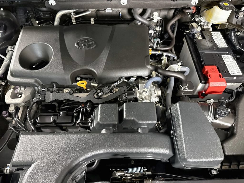 Certified 2023 Toyota RAV4 LE AWD/4WD image 32