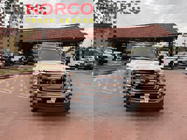 Used 2016 Ford F550 2WD Crew Cab Super Duty image 3