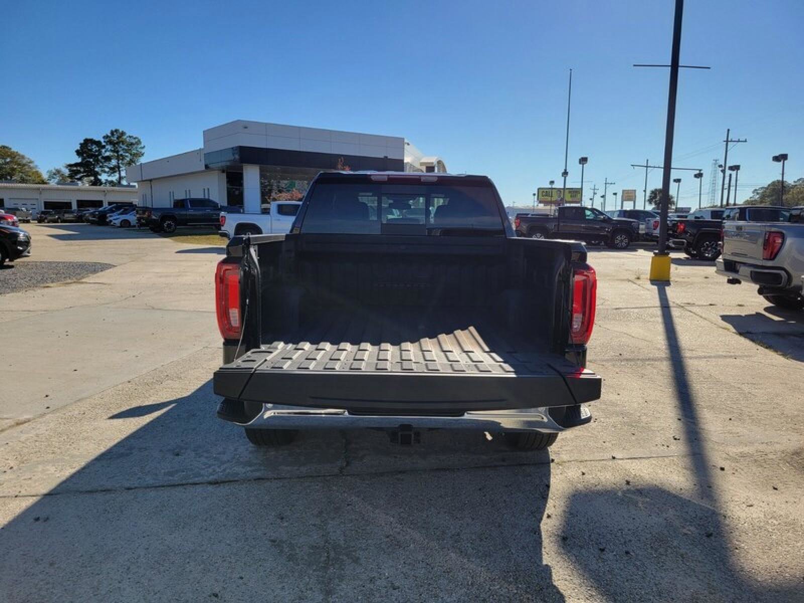 New 2026 GMC Sierra 1500 SLT w/ SLT Premium Plus Package image 7