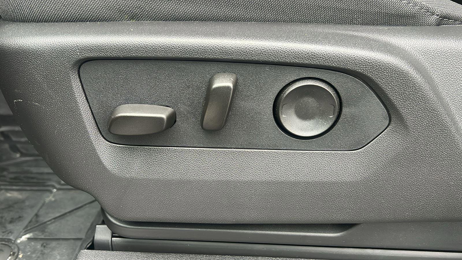 Certified 2026 Chevrolet Silverado 2500 Custom w/ Custom Value Package image 11