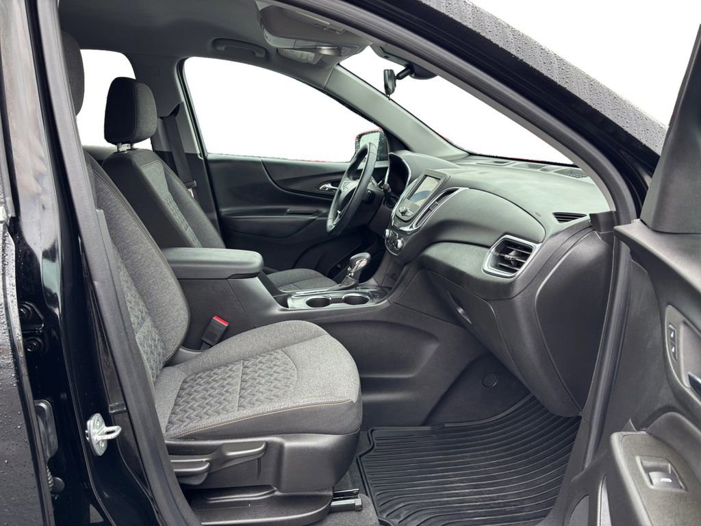 Used 2023 Chevrolet Equinox LT image 22