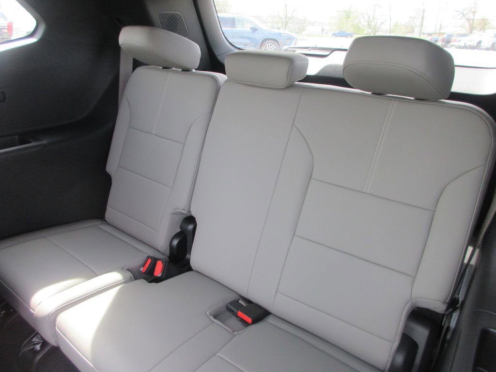 New 2026 GMC Acadia Elevation image 13