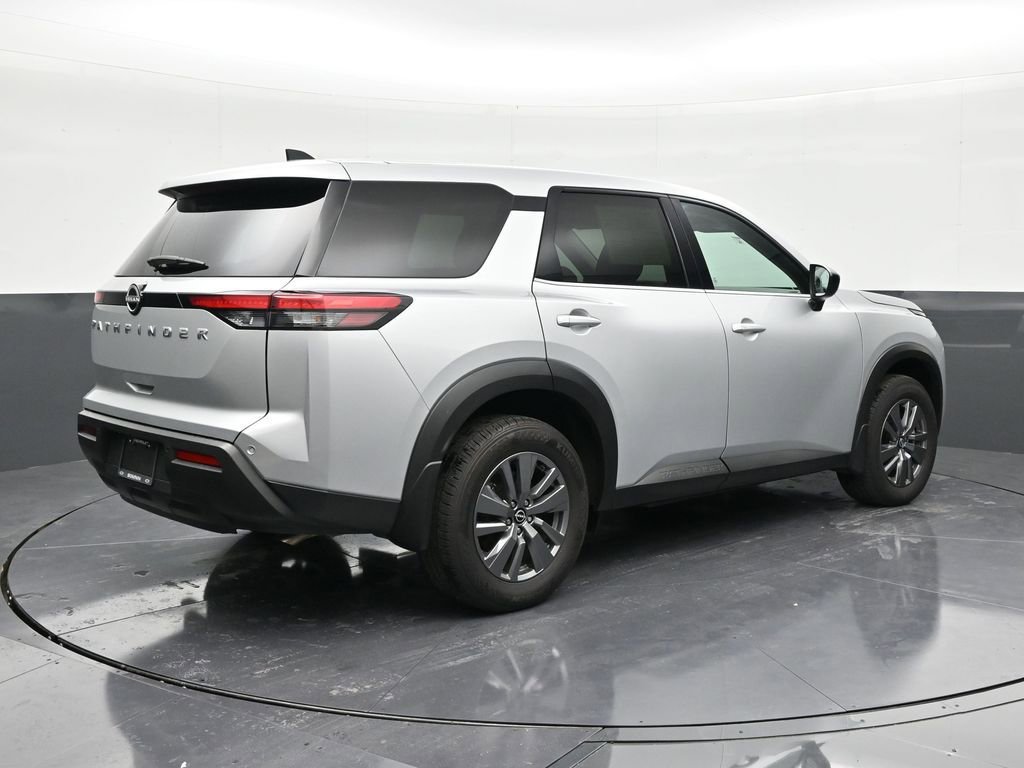 Used 2025 Nissan Pathfinder S image 5