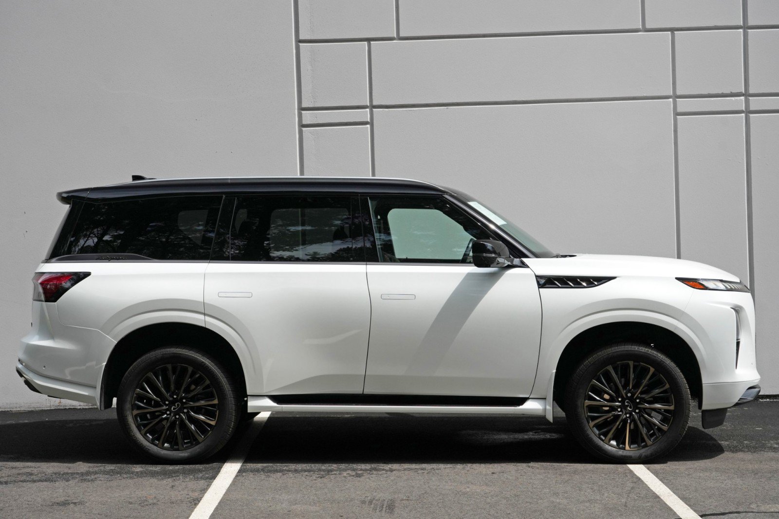 Used 2026 INFINITI QX80 Autograph w/ Premium Cargo Package AWD/4WD image 68