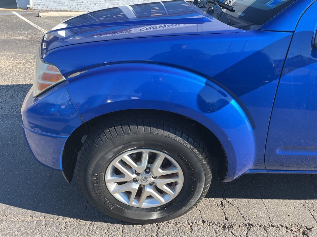 Used 2015 Nissan Frontier SV image 32