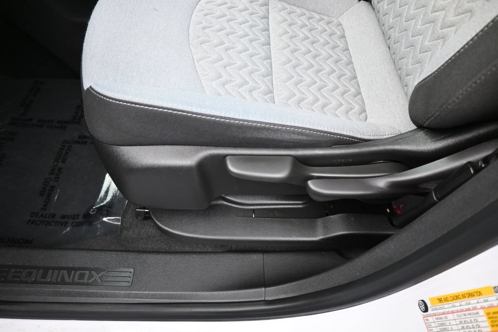 Used 2023 Chevrolet Equinox LS FWD image 16