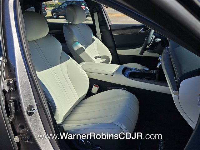 Used 2024 Genesis G80 image 17