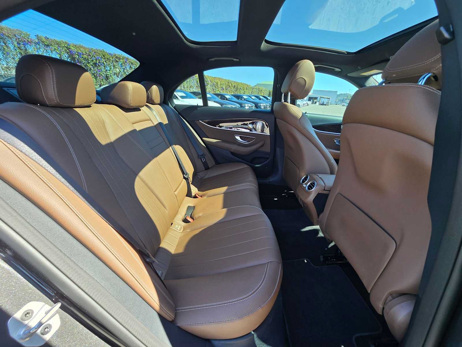 Used 2023 Mercedes-Benz E 350 Sedan image 12