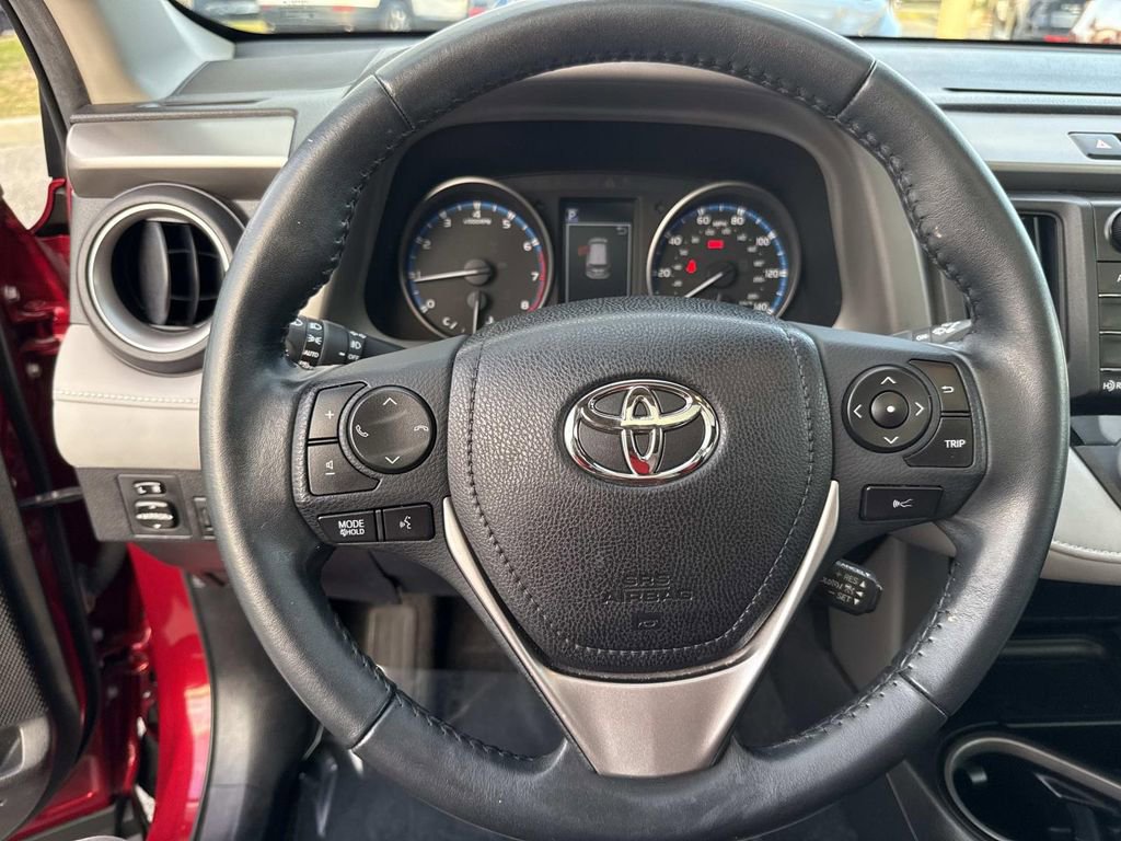 Used 2018 Toyota RAV4 XLE image 44
