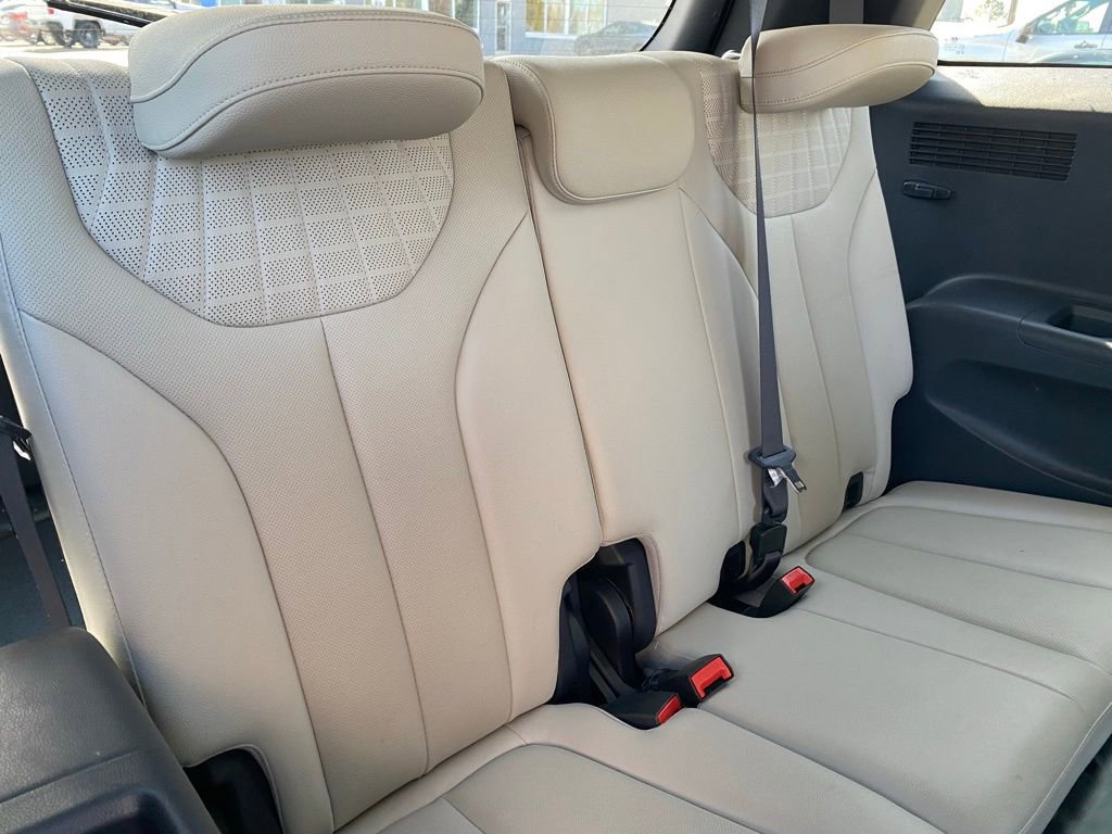 Used 2024 Hyundai Palisade Limited FWD image 22