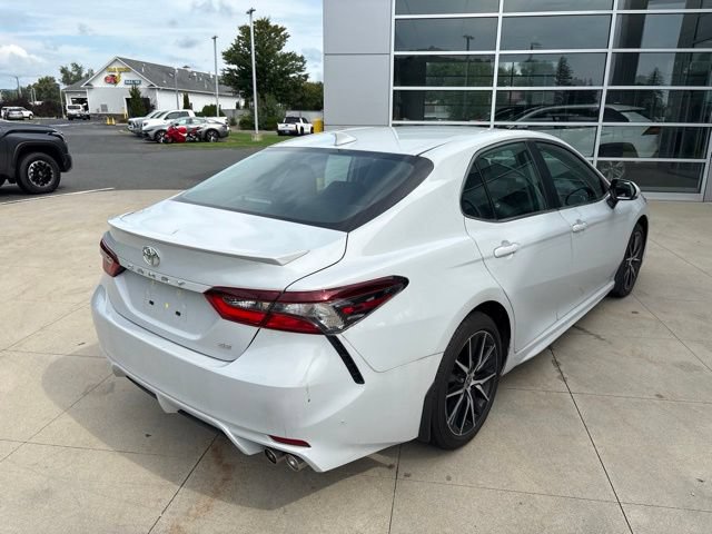 Used 2024 Toyota Camry SE w/ Cold Weather Package FWD image 7