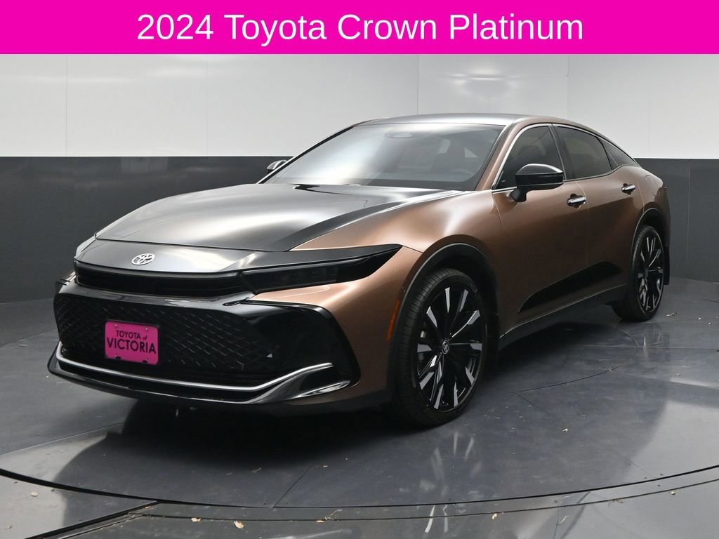 Used 2024 Toyota Crown Platinum image 2
