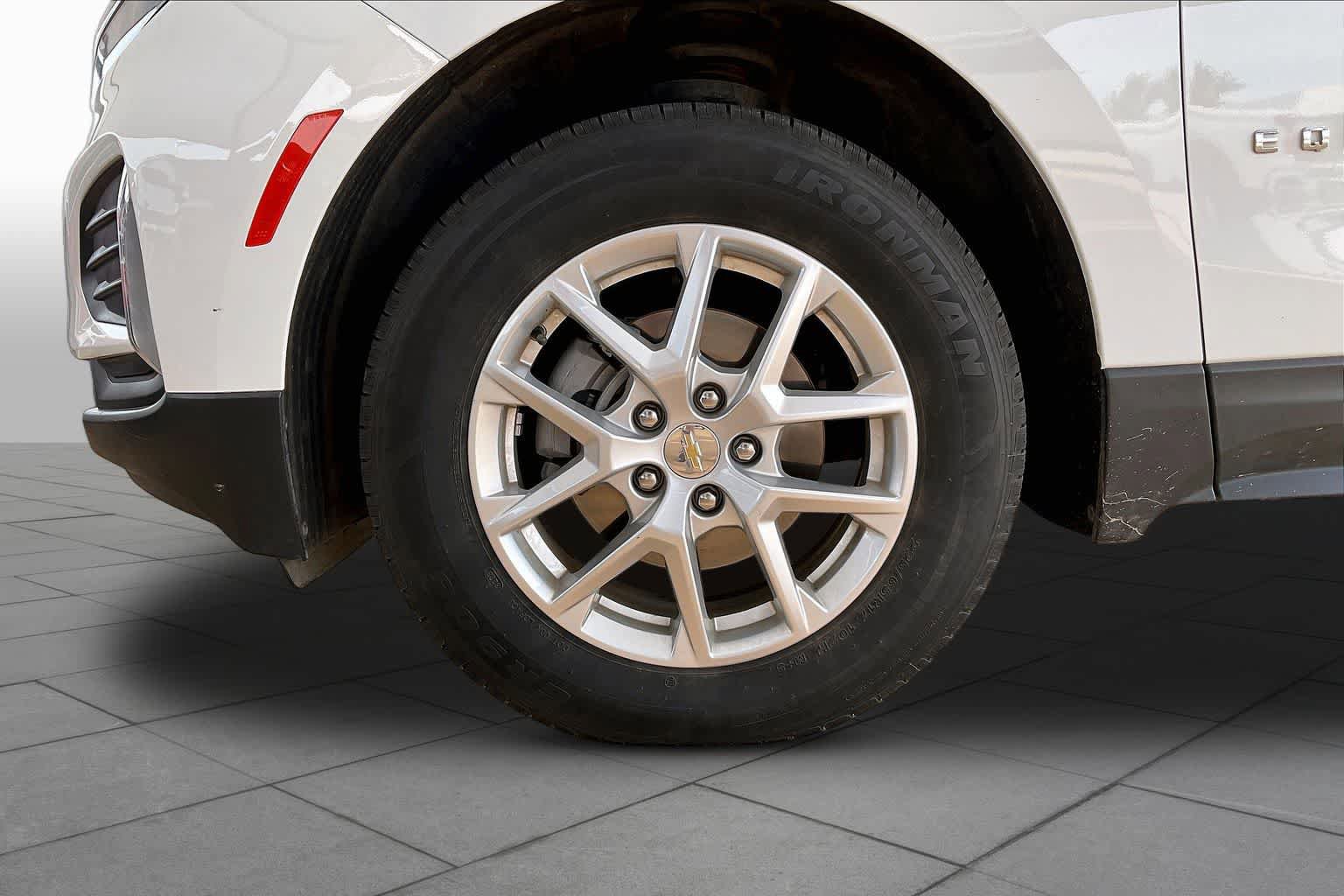 Certified 2022 Chevrolet Equinox LT AWD/4WD image 12