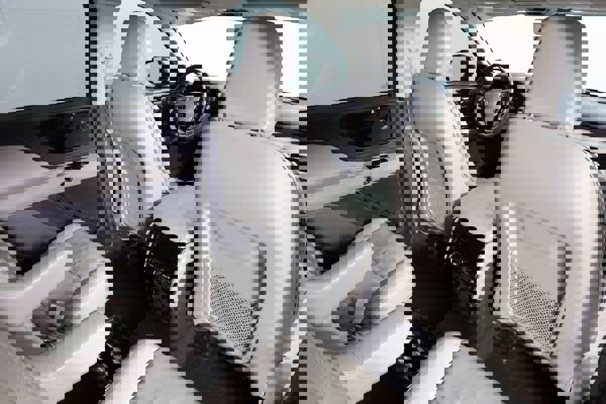 Used 2021 Lincoln Aviator Reserve w/ Class IV Trailer Tow Package image 41