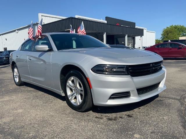 Used 2021 Dodge Charger SXT w/ Leather Interior Group RWD image 4