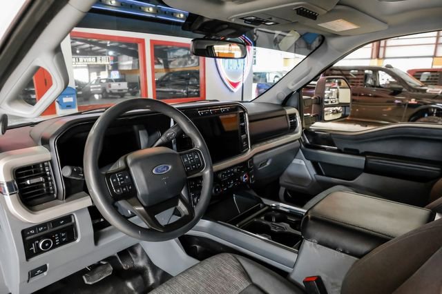 Used 2023 Ford F250 XLT w/ XLT Premium Package image 5