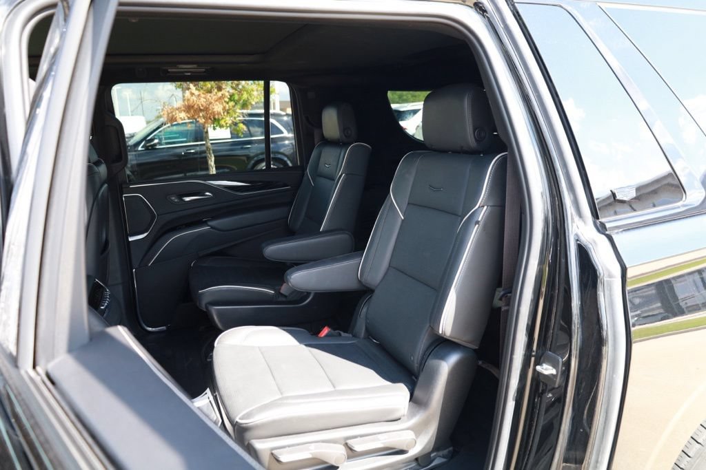 Used 2022 Cadillac Escalade ESV Sport w/ Touring Package RWD image 22