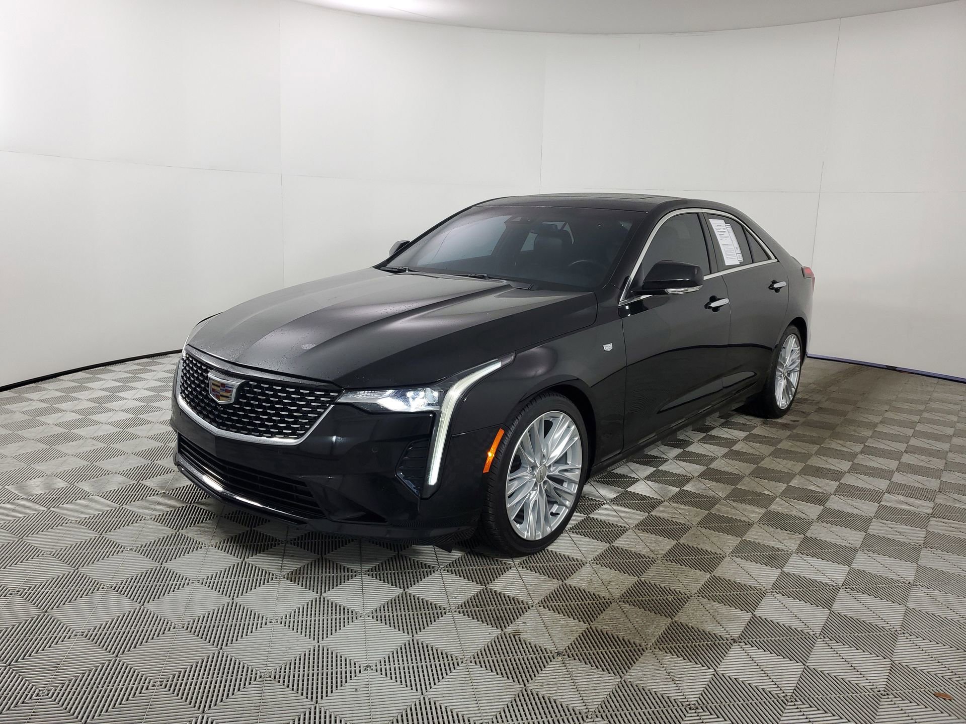 Used 2023 Cadillac CT4 Premium Luxury image 4
