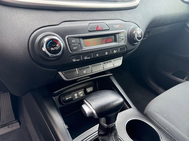 Used 2019 Kia Sorento LX w/ LX Convenience Package image 17
