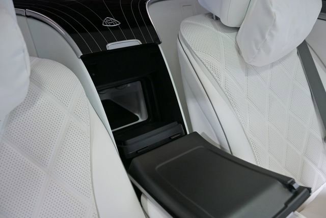 Used 2024 Mercedes-Benz Maybach S 680 Maybach S 680 4MATIC Sedan image 46