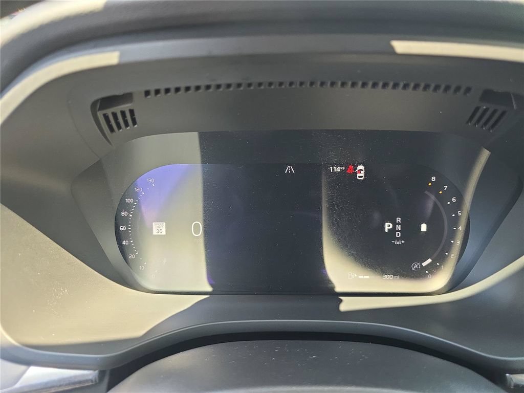 Used 2023 Volvo XC60 B5 Core w/ Climate Package FWD image 23