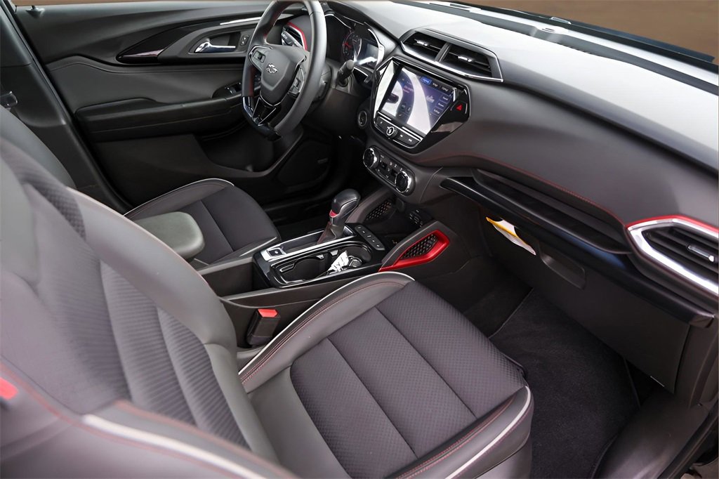 Used 2021 Chevrolet TrailBlazer RS w/ Technology Package image 30