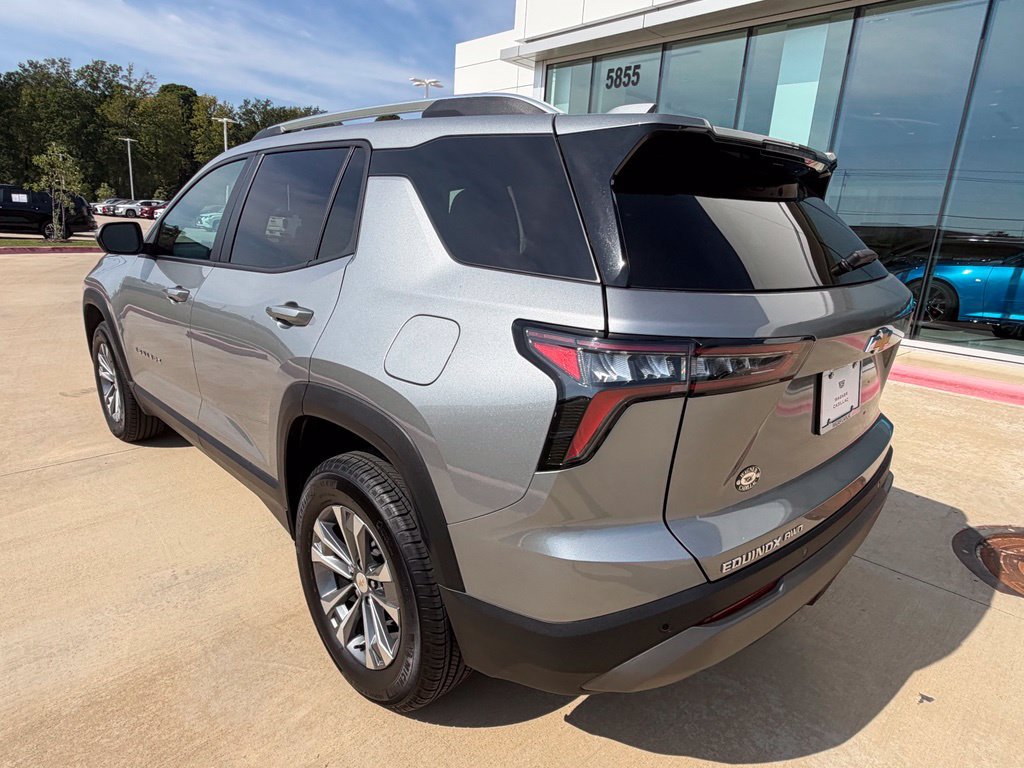 Used 2025 Chevrolet Equinox LT w/ Convenience Package II AWD/4WD image 3