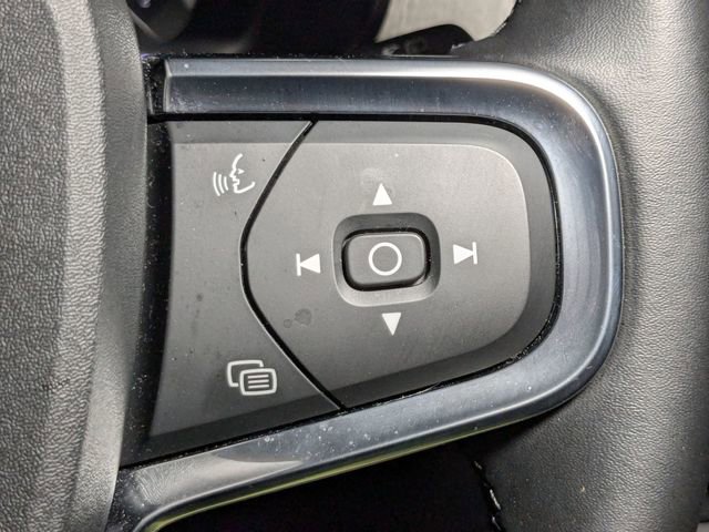 New 2025 Volvo XC40 B5 Core w/ Protection Package Premier image 19