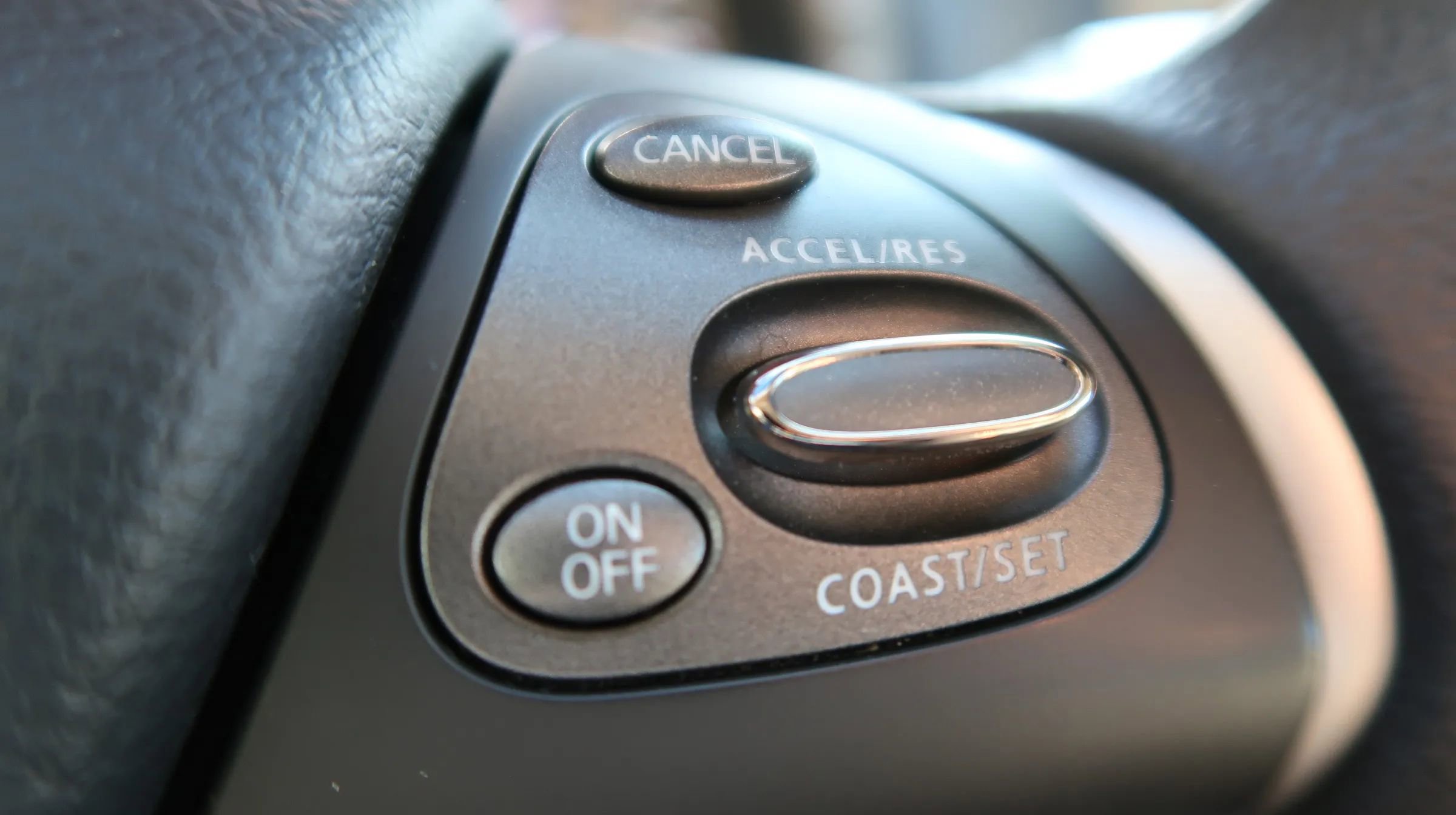 Used 2017 INFINITI Q70 3.7 image 38