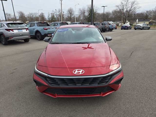 Certified 2025 Hyundai Elantra Sport image 3