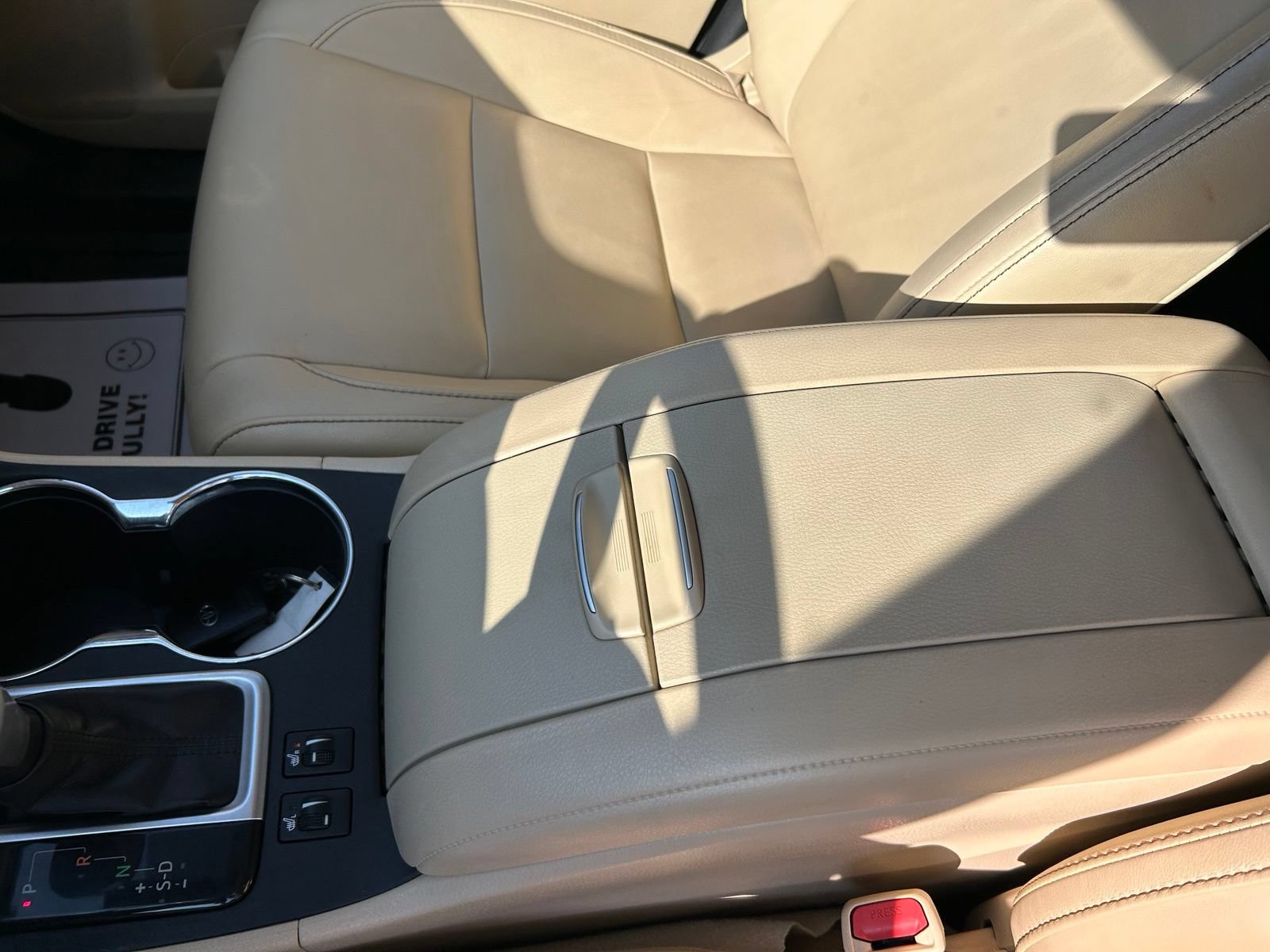 Used 2018 Toyota Highlander XLE AWD/4WD image 19