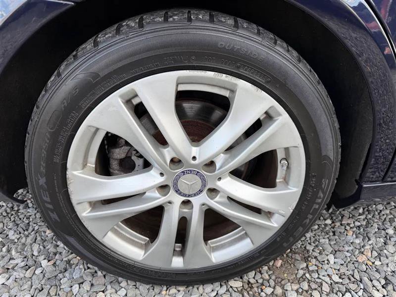 Used 2011 Mercedes-Benz E 350 4MATIC Wagon image 27
