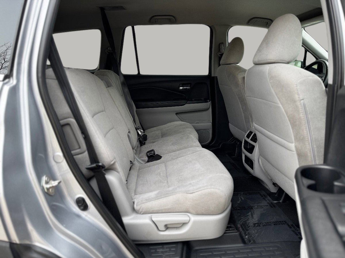 Used 2019 Honda Pilot LX image 18