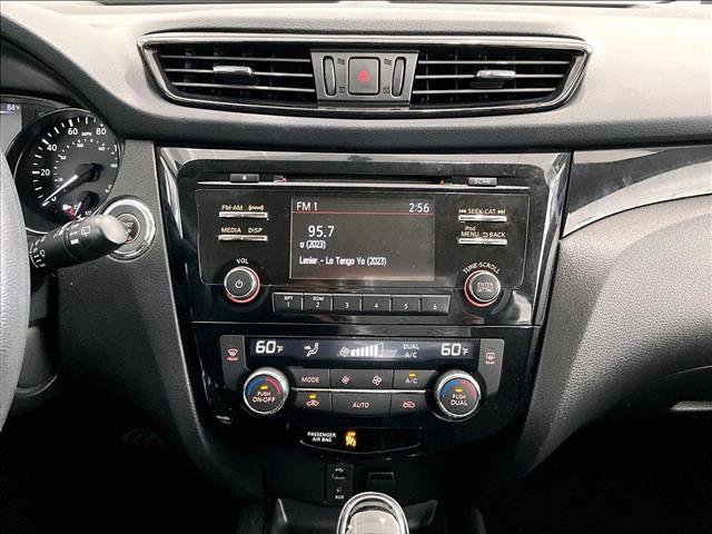 Used 2018 Nissan Rogue Sport SV FWD image 24