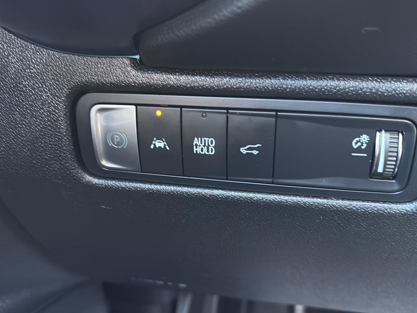 Used 2024 Chevrolet Equinox EV LT w/ LPO, Trailering Package image 17