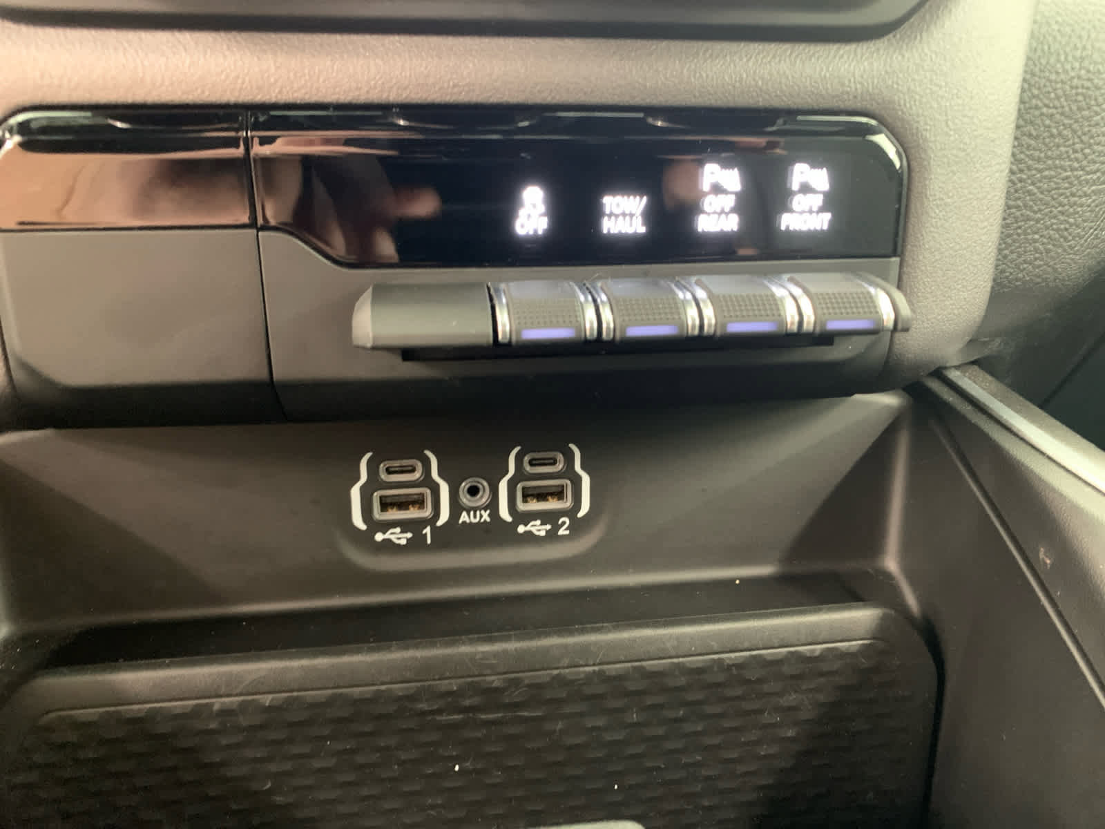 Used 2023 RAM 1500 Big Horn AWD/4WD image 33