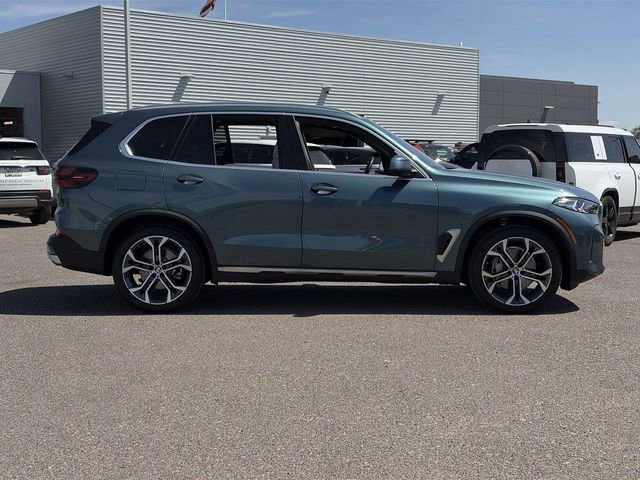 Used 2026 BMW X5 xDrive40i w/ Premium Package AWD/4WD image 5