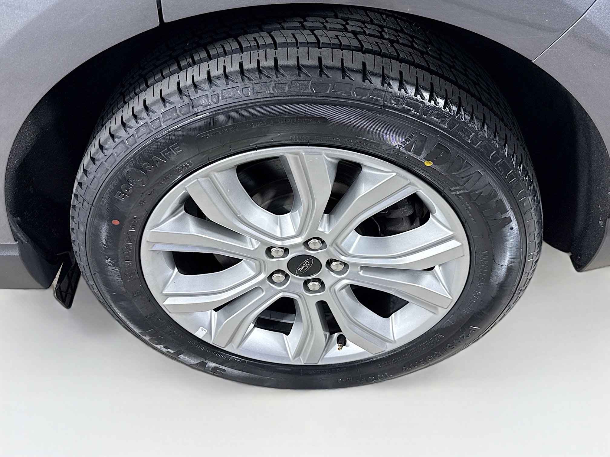 Used 2023 Ford Edge Titanium image 35