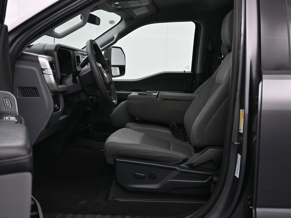 Certified 2025 Ford F250 XLT image 19