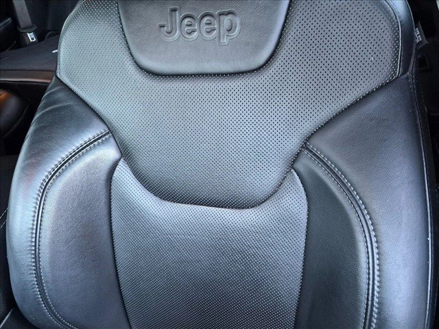 Used 2019 Jeep Cherokee Limited AWD/4WD image 12