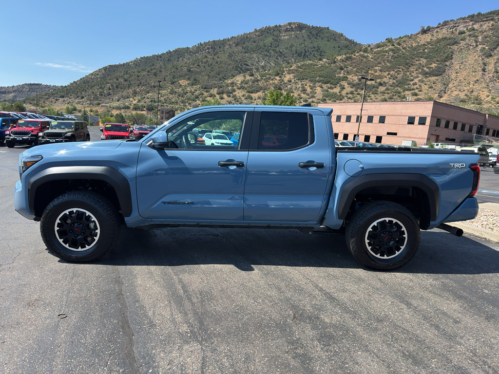 Used 2026 Toyota Tacoma TRD Off-Road AWD/4WD image 4